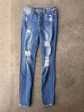 Buckle Bridges By Gly Blue Distressed Skinny Jeans